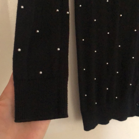 V-Neck Pearl Cardigan - Picture 5 of 9